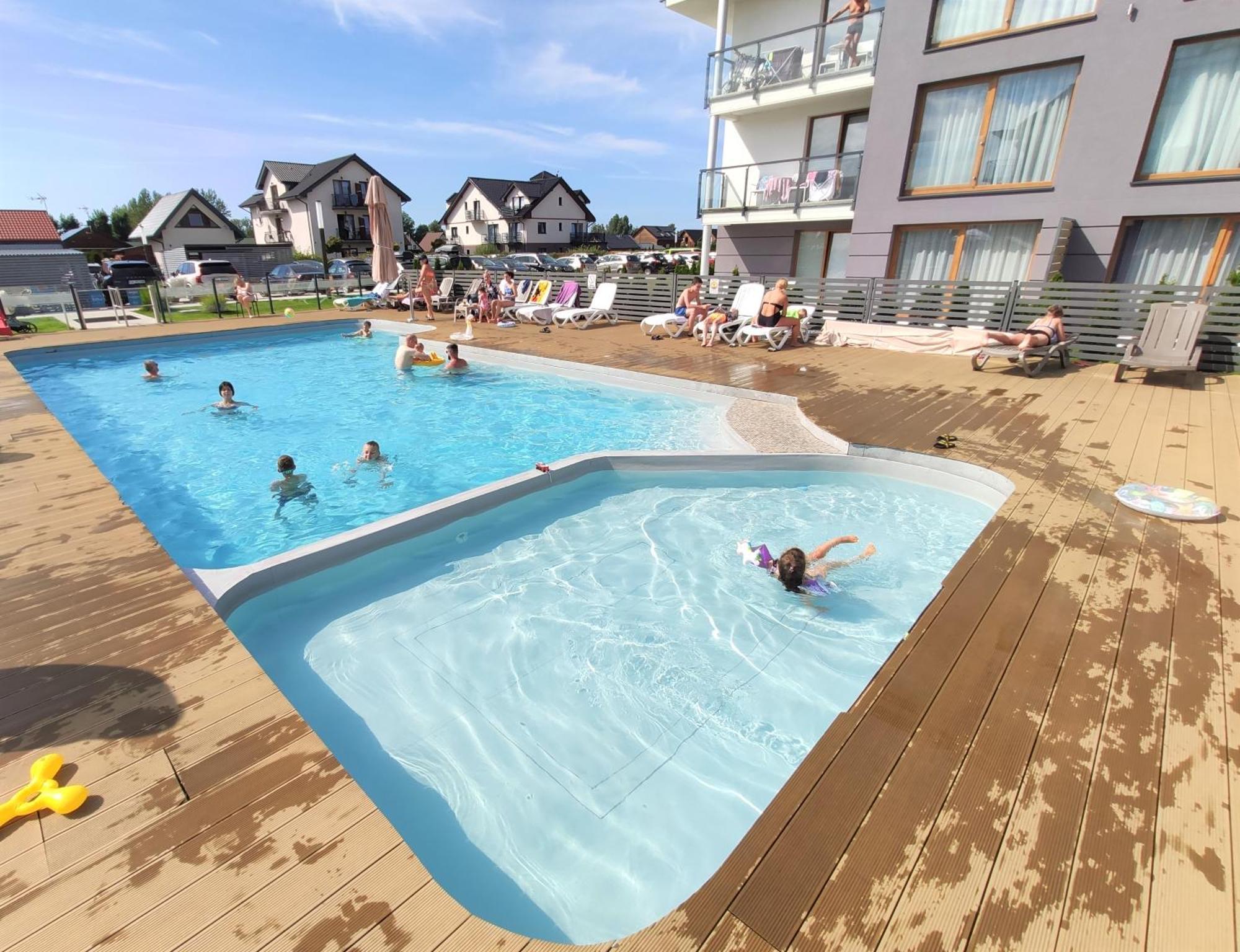 Apartament "Blu10" Z Basenem Sarbinowo Zewnętrze zdjęcie